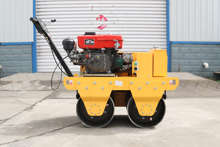 對(duì)于小型手扶壓路機(jī)的這些使用環(huán)境您要明白！